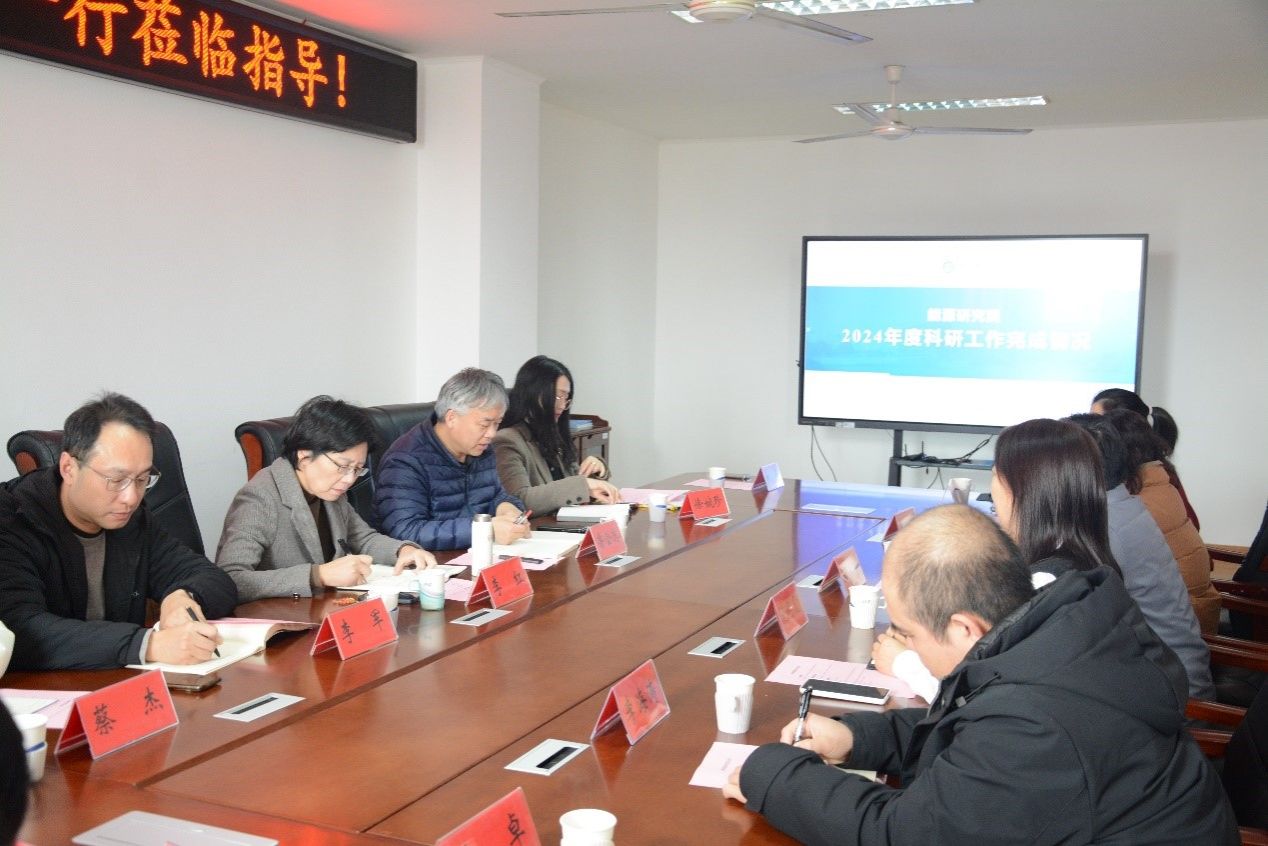 李红走访调研学校科研工作